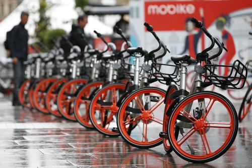 6月29日，來自中國的摩拜單車在英國第二大城市曼徹斯特亮相。新華社發(fā)