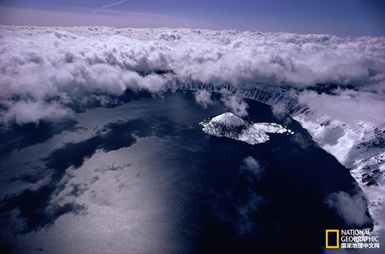 火山口湖國家公園，俄勒岡州攝影：Sam Abell，國家地理創(chuàng)意版
