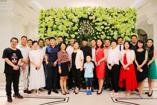 期待的時(shí)候，總是很長(zhǎng)，相聚的時(shí)候，總是很短。