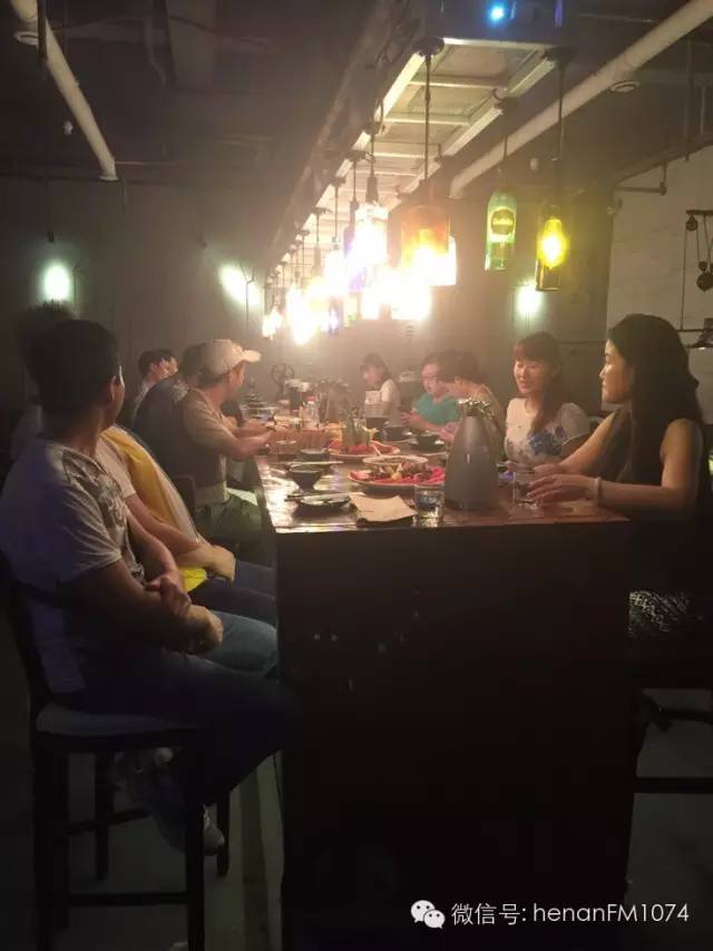 他們在干什么？
