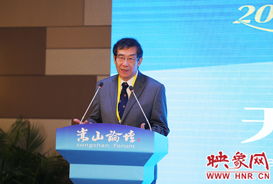 北京大學(xué)高等人文研究院院長杜維明教授。