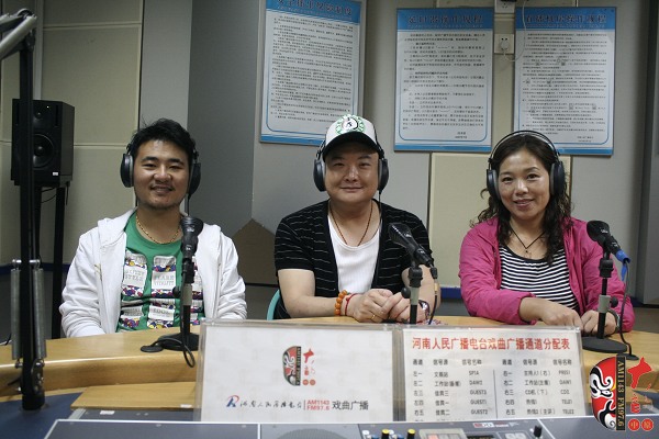 河南方言話語《老湯》主演、著名青年表演藝術(shù)家范軍等正在直播中。。。