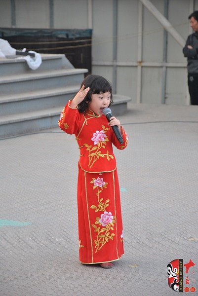 小梅花獎(jiǎng)金獎(jiǎng)獲得者、河南電視臺《梨園春》明星擂主張楚怡表演《戲曲串燒》
