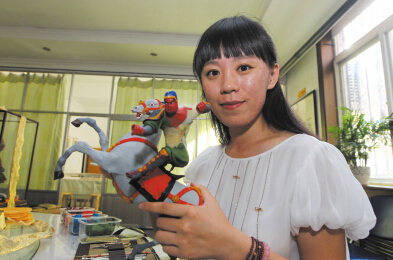 精美的造型，你能想到是鐘蕾用面做成的嗎