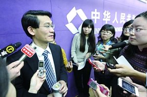 商務(wù)部新聞發(fā)言人表示，月度數(shù)據(jù)出現(xiàn)波動是正常的。