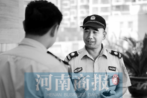 現(xiàn)在的劉阿春，在鄭州一家酒店當保安經(jīng)理