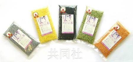 為紀念東京申奧成功，日本長崎縣佐世保市一家食品公司發(fā)售了“五色盛典！用日本的技術‘招待客人之米’”。