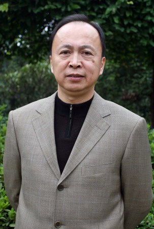 2007年11月5日，十七大黨代表湘西自治州州委書記童名謙。