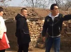岳云鵬攜李詠回濮陽老家錄節(jié)目 整個(gè)村都轟動啦