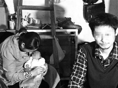 劉釗夫婦試圖將孩子送到“嬰兒安全島”未果，當(dāng)天下午，廣州宣布暫停試點(diǎn)