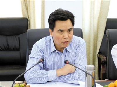 原萍鄉(xiāng)市副市長(zhǎng)孫家群。