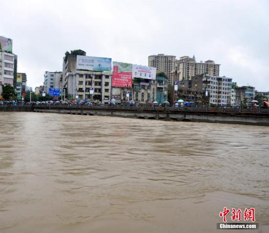 7月15日，貴州湄潭縣普降大到暴雨，遭受二十年一遇的洪澇災(zāi)害。