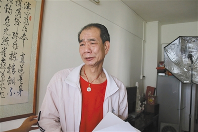 嫖娼事件后，區(qū)少坤向記者訴說(shuō)委屈，他說(shuō)：“這是一個(gè)圈套”。李根 攝