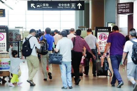 近期乘飛機應(yīng)留足更多的時間以免誤機。/晨報記者 殷立勤