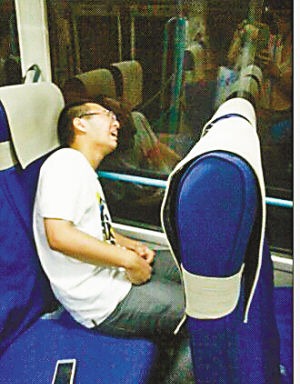 朱江突然發(fā)?。ㄊ忻窆﹫D）