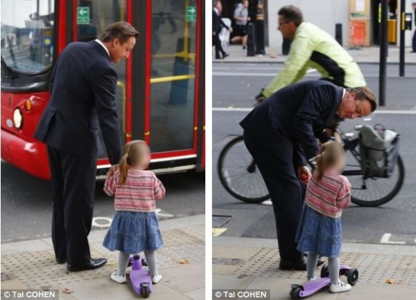 英國首相卡梅倫步行送女兒上幼兒園。