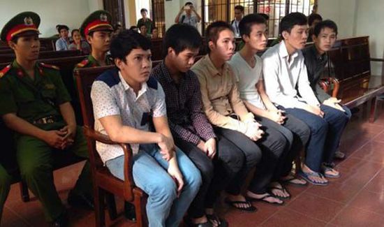 　12月3日，越南邊和市人民法院判處參與反華騷亂的6名罪犯1年至2年6個(gè)月不等的有期徒刑。