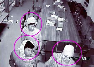 印度警方15日說，當(dāng)局已確認(rèn)涉嫌輪奸七旬修女的部分嫌疑人身份，正懸賞10萬盧比（約1500美元）通緝