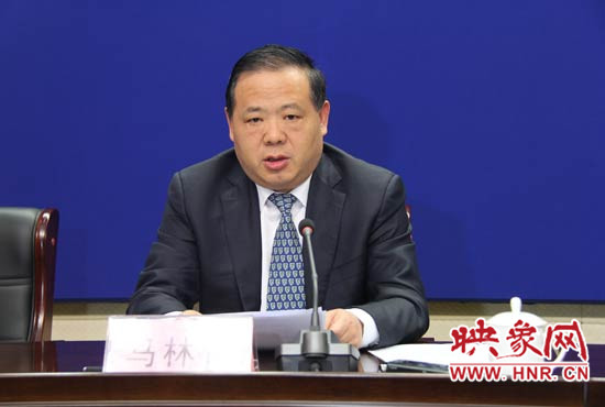 安陽(yáng)市委副書(shū)記、市長(zhǎng)馬林青介紹了第五屆安陽(yáng)航空運(yùn)動(dòng)文化旅游節(jié)的總體情況