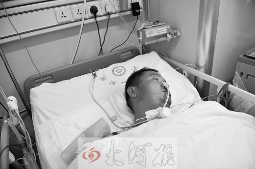 姚戰(zhàn)標因甲烷中毒，大腦受到損害，重度昏迷。