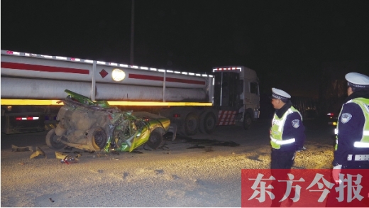 昨日下午，鄭平路與107國(guó)道并線處突發(fā)車禍，造成鄭平路擁堵兩個(gè)多小時(shí)