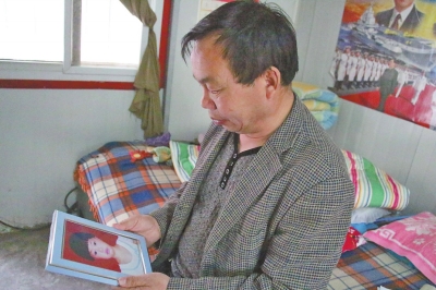 每次想起自己3歲小孫女的無(wú)辜離世，老高都深深地悔恨自己交友不慎