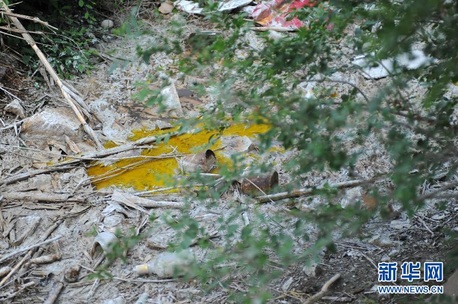 地下水成“綠茶”　污染二十多年該誰(shuí)治？