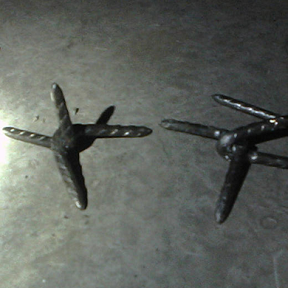 修車(chē)鋪撒鐵釘扎車(chē)胎