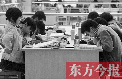 專家認為，內(nèi)地高校對學(xué)生創(chuàng)造性、自主性的培養(yǎng)不及港校