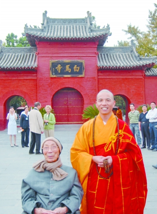 邵逸夫百歲游河南：龍門石窟、白馬寺曾留下足跡