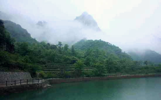 雨后蟒河，美到窒息，這個feel倍爽!