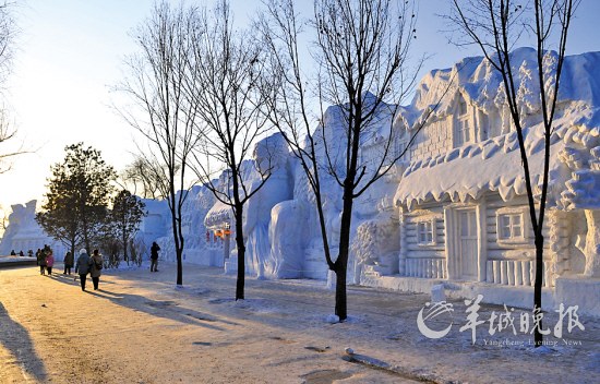 自然賜于雪的無垠，藝術(shù)給予雪的靈魂，人類創(chuàng)造雪的財富 王遠昌攝