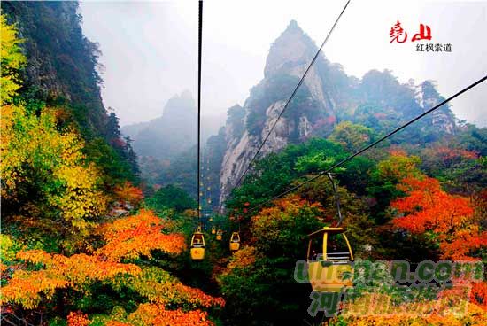 深秋去堯山賞紅葉、泡溫泉、拜大佛