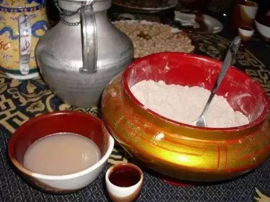 新疆奇葩”黑暗料理“ 你吃過嘛？