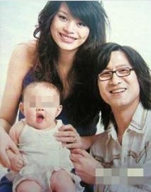 汪峰、葛薈婕和女兒