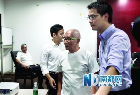 發(fā)布會現(xiàn)場，葉問兒子葉準中途離場。
