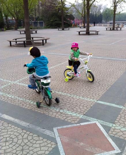 王寶強(微博)小女兒正面照曝光 王寶強(微博)小女兒正面照曝光