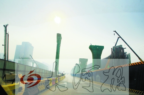 　三環(huán)大“項(xiàng)圈”，西、北兩段預(yù)計(jì)年底通車