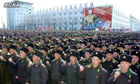 朝鮮黃海北道、咸鏡南道和南浦市11日舉行軍民大會(huì)，支持朝鮮人民軍最高司令部發(fā)言人聲明。