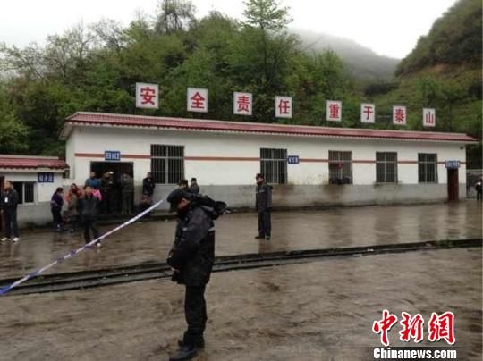 圖為事故救援現(xiàn)場(chǎng)。 禎東 攝