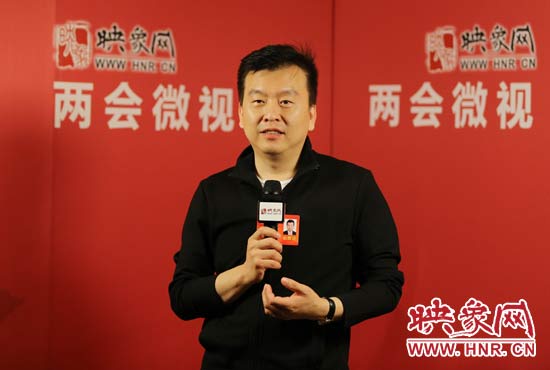 全國人大代表張澤群接受映象網(wǎng)“兩會微視”訪談。