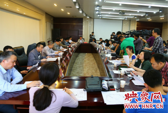 鄭州三環(huán)快速化工程通車新聞發(fā)布會現(xiàn)場。