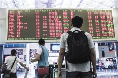 26日，杭州蕭山機(jī)場(chǎng)，航班大面積延誤。圖/CFP