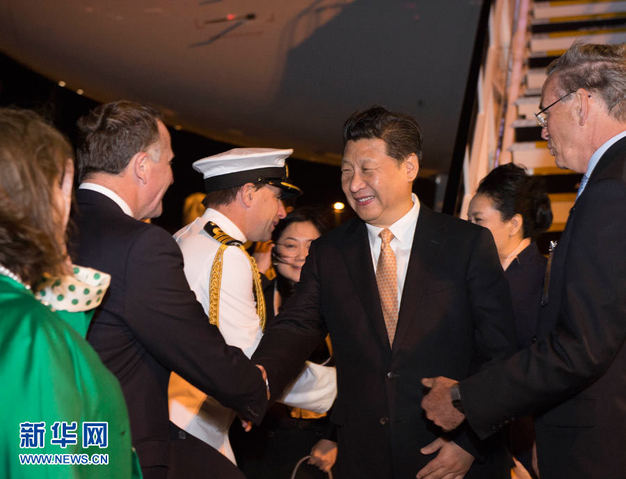 習(xí)近平抵達(dá)奧克蘭開始對(duì)新西蘭進(jìn)行國事訪問