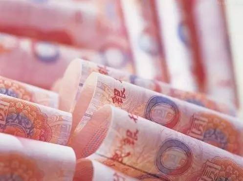 對增收潛力大、帶動能力強的7大群體（技能人才、新型職業(yè)農(nóng)民、科研人員、小微企業(yè)創(chuàng)業(yè)者、企業(yè)經(jīng)營管理人、基層干部隊伍、有勞動能力困難群體）實施激勵計劃，推出差別化收入分配激勵政策，帶動城鄉(xiāng)居民實現(xiàn)總體增收。