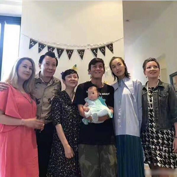 陳冠希女兒首曝光 陳冠希女友是誰？秦舒培個人資料照片家庭背景