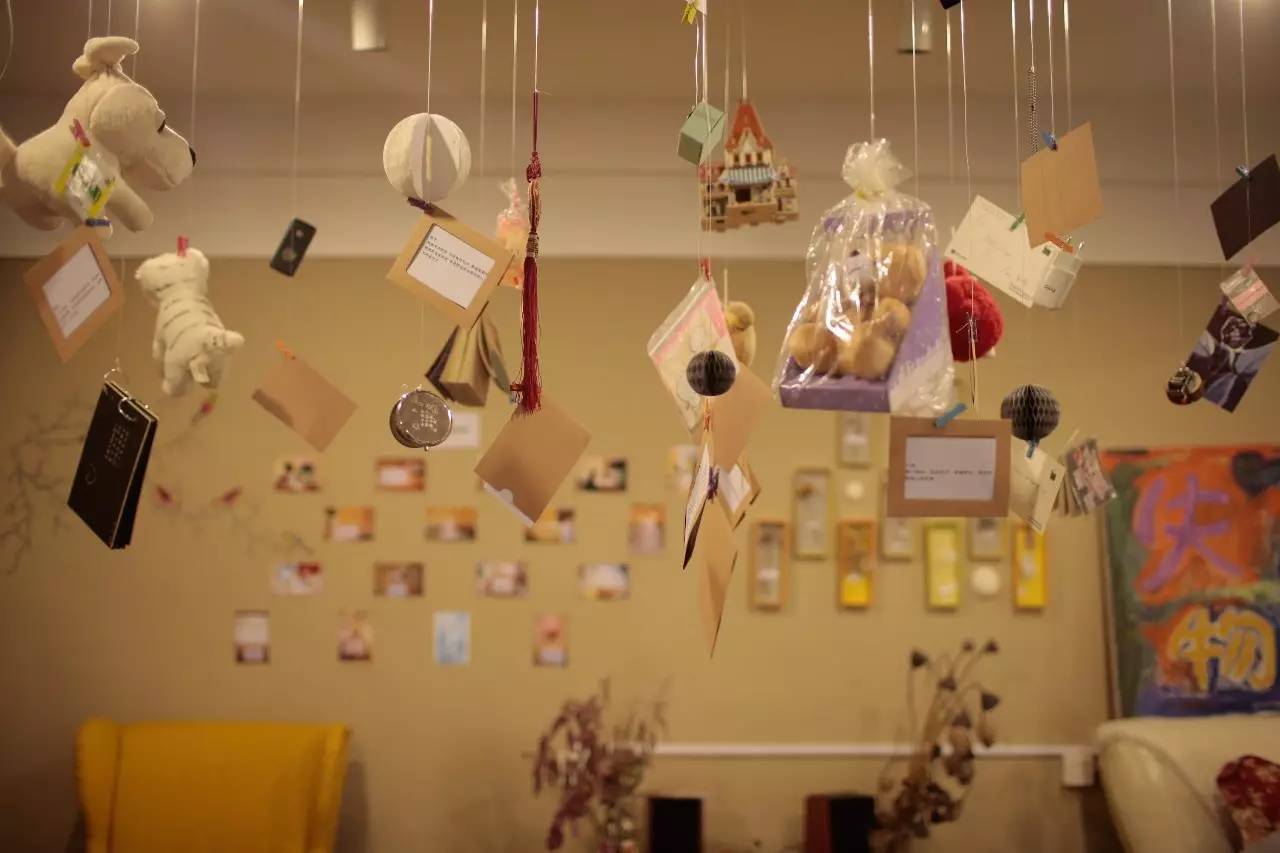 ▲失戀博物館里展示的失戀物品。