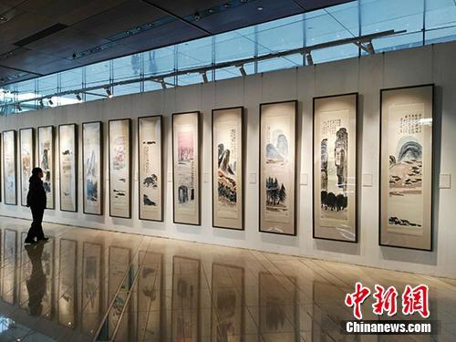 齊白石作品《山水十二條屏》在北京展出。<a target='_blank'  _fcksavedurl='http://www.chinanews.com/' _fcksavedurl='http://www.chinanews.com/' >中新網(wǎng)</a>記者 宋宇晟 攝