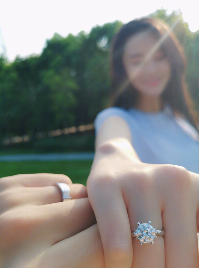 張馨予的婚紗成了淘寶爆款，知道價(jià)格后讓人大跌眼鏡！