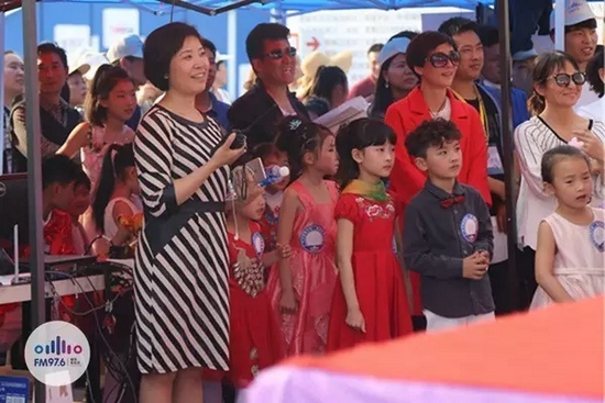 等等，這畫風(fēng)轉(zhuǎn)變太快我不明白了，看見啥了突然這么高興？